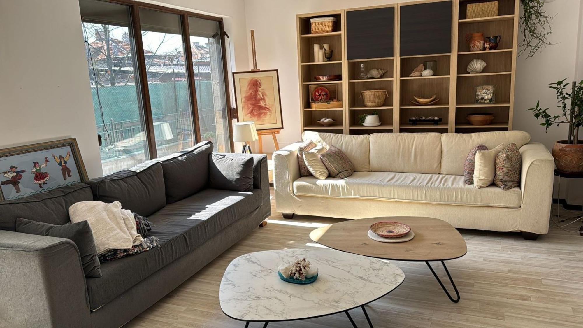 Kazanlak Large Guest House Apartment Near The Center With Full Kitchen & Dining Room, King Beds, Garden Patio, Free Parking & Self Check-In エクステリア 写真