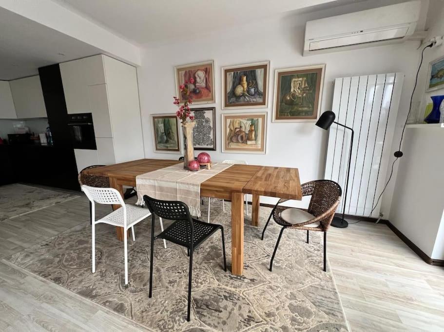 Kazanlak Large Guest House Apartment Near The Center With Full Kitchen & Dining Room, King Beds, Garden Patio, Free Parking & Self Check-In エクステリア 写真